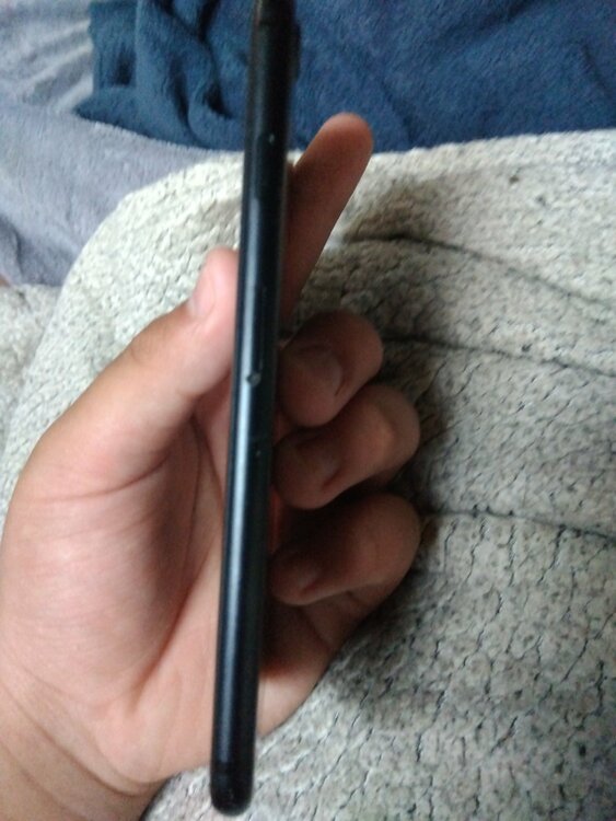 iPhone7 32GB docomo（スマホ）の商品画像 - 査定依頼日：2026年4月4日 - 最高査定価格：1,500円