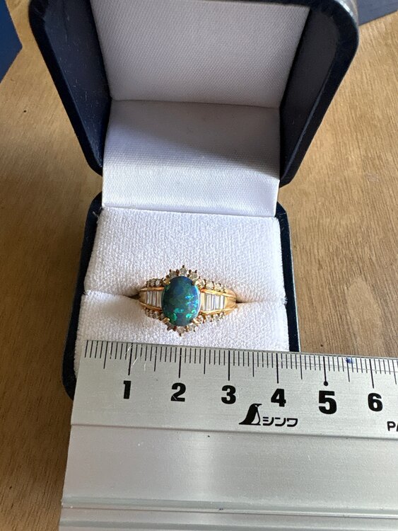 ブラックオパール（宝石）の商品画像 - 査定依頼日：2025年5月7日 - 最高査定価格：100,000円