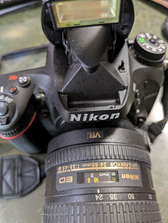D600 24-85VRキット箱説明書付き（カメラ）の商品画像 - 査定依頼日：2026年9月11日 - 最高査定価格：32,000円