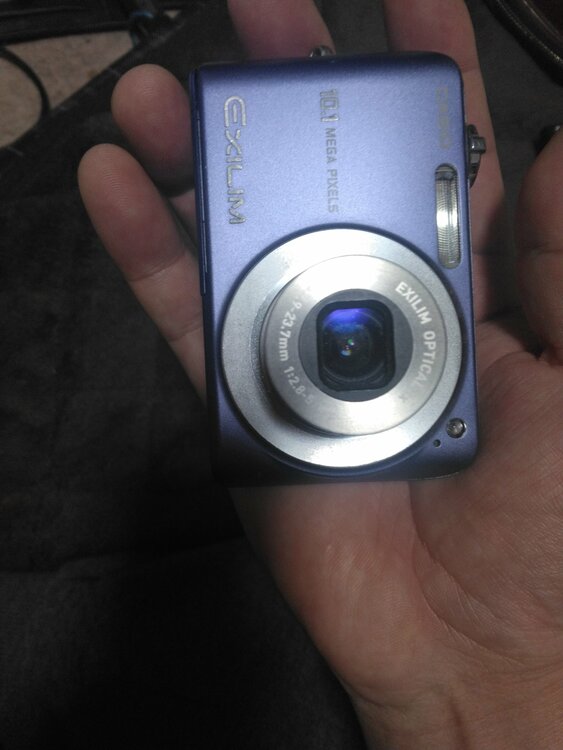 EXILIM EX-Z1015（カメラ）の商品画像 - 査定依頼日：2026年1月18日 - 最高査定価格：100,000円