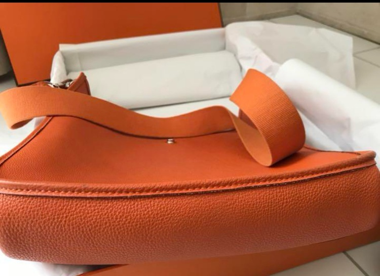 エルメス エブリン （ブランドバッグ）の商品画像 - 査定依頼日：2025年6月9日 - 最高査定価格：250,000円