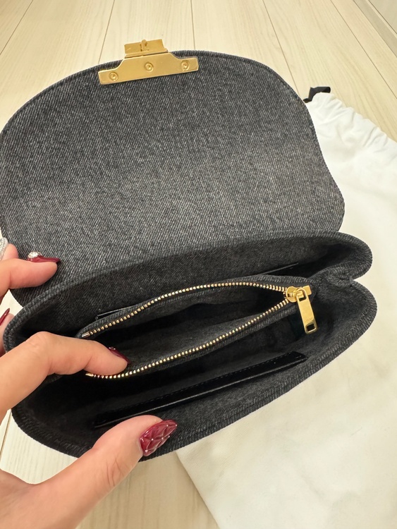 TEEN NINO BAG IN DENIM（ブランドバッグ）の商品画像 - 査定依頼日：2026年9月20日 - 最高査定価格：250,000円