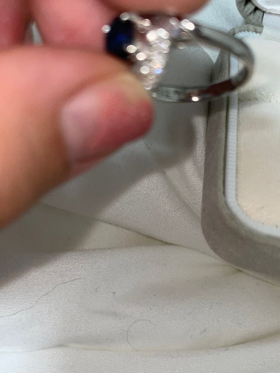 サファイアとダイヤモンドのリング（宝石）の商品画像 - 査定依頼日：2023年8月14日 - 最高査定価格：77,000円