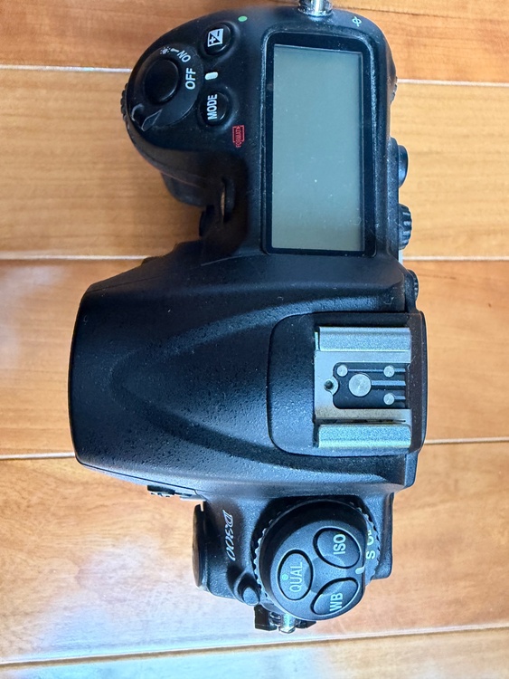 D300（カメラ）の商品画像 - 査定依頼日：2026年6月28日 - 最高査定価格：3,010円
