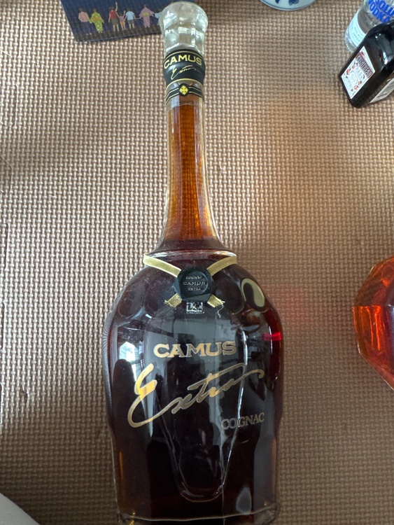 ブランデー カミュ （お酒）の商品画像 - 査定依頼日：2026年2月22日 - 最高査定価格：100,000円
