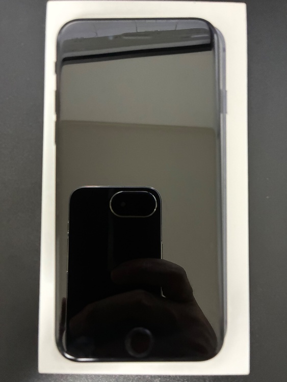 iPhone iPhone SE (第 3 世代) 128GB SIMフリー（スマホ）の商品画像 - 査定依頼日：2026年8月7日 - 最高査定価格：22,500円