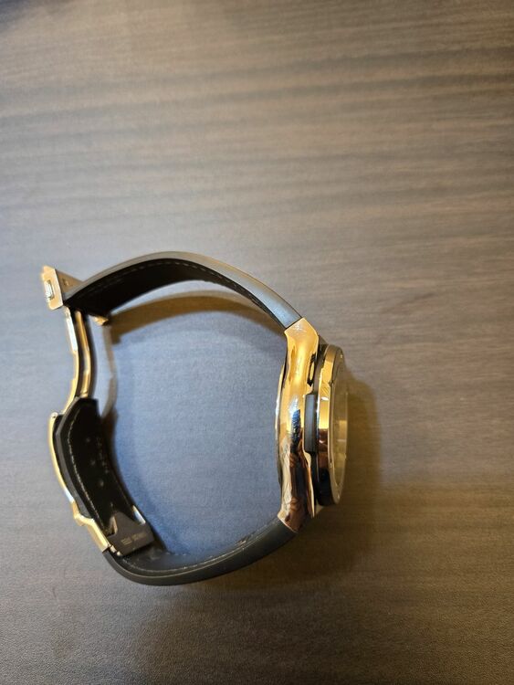 ウブロ クラシックフュージョン 525.NX.0170.L（高級時計）の商品画像 - 査定依頼日：2025年9月29日 - 最高査定価格：930,000円