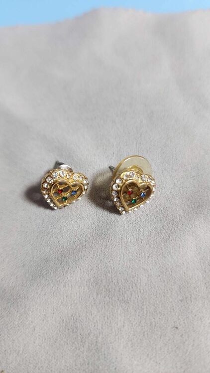 ピアス（宝石）の商品画像 - 査定依頼日：2025年8月6日 - 最高査定価格：8,000円