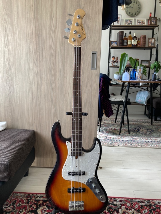 ジャズベース  ユニバースシリーズ（ピアノ・楽器・PA機材）の商品画像 - 査定依頼日：2026年4月26日 - 最高査定価格：8,000円