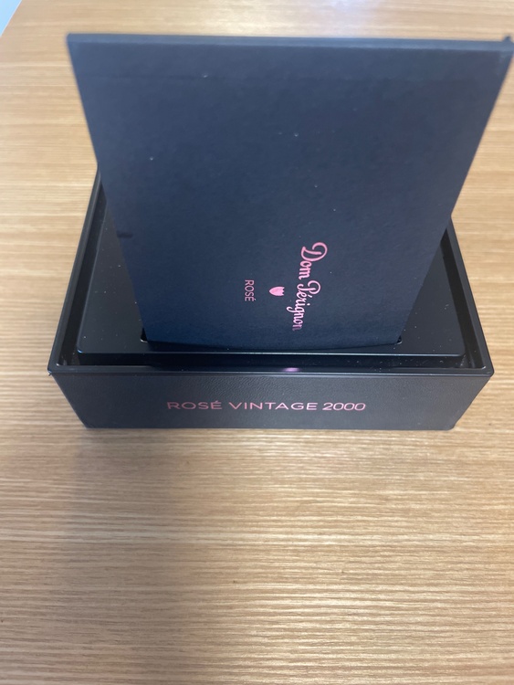 シャンパン ドン・ペリニヨン （お酒）の商品画像 - 査定依頼日：2025年12月9日 - 最高査定価格：30,000円