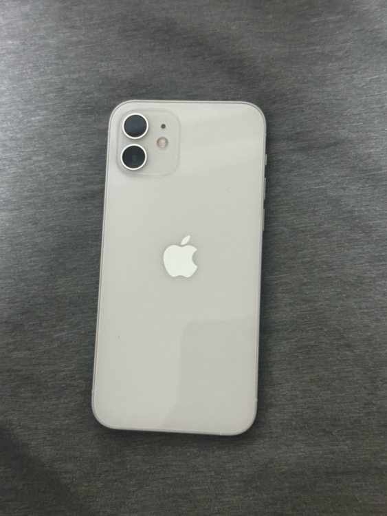 iPhone 12 64GB Softbank（スマホ）の商品画像 - 査定依頼日：2024年11月10日 - 最高査定価格：21,000円