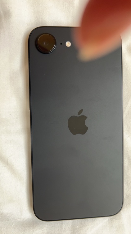iPhone17e（スマホ）の商品画像 - 査定依頼日：2026年8月9日 - 最高査定価格：71,000円
