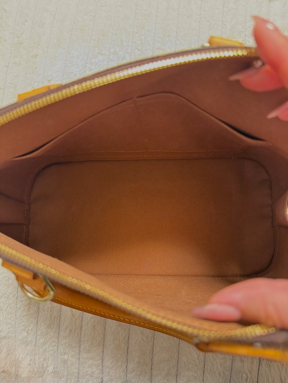 ルイヴィトン アルマ （ブランドバッグ）の商品画像 - 査定依頼日：2025年6月28日 - 最高査定価格：70,000円