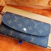 ポルトフォイユ エミリー（ブランド財布・小物）の商品画像 - 査定依頼日：2025年2月15日 - 最高査定価格：30,000円