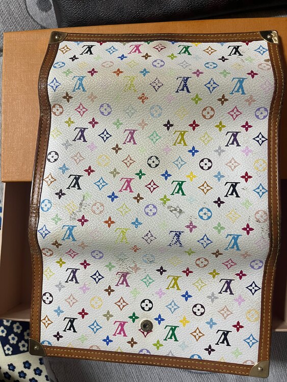 サイフ（ブランド財布・小物）の商品画像 - 査定依頼日：2025年4月30日 - 最高査定価格：500円