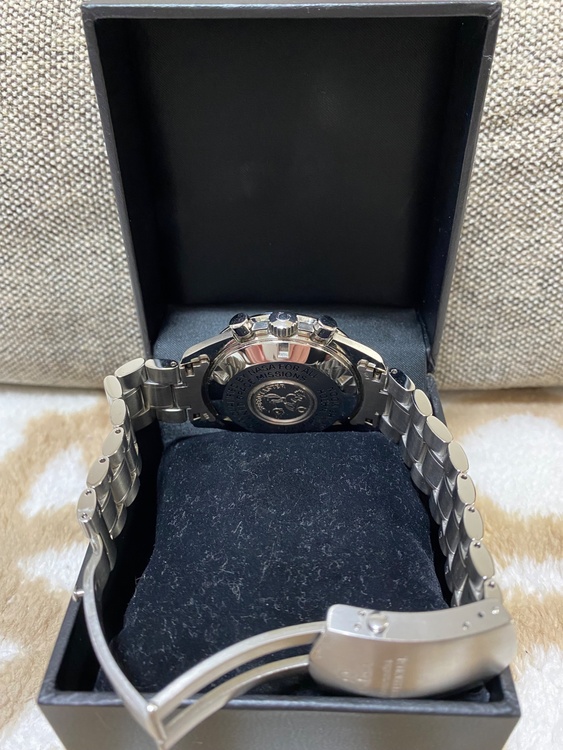 OMEGA Speedmaster Professional（オメガ スピードマスター プロフェッショナル）手巻き　ムーンウォッチ（高級時計）の商品画像 - 査定依頼日：2026年9月9日 - 最高査定価格：720,000円