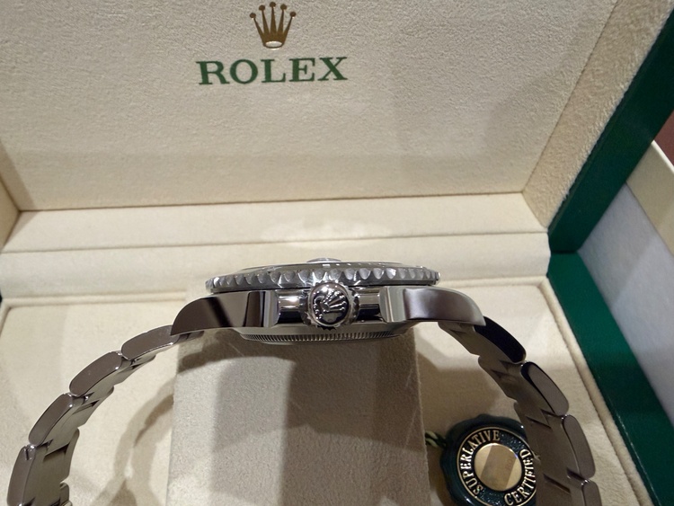 126610LN（高級時計）の商品画像 - 査定依頼日：2026年4月2日 - 最高査定価格：2,150,000円