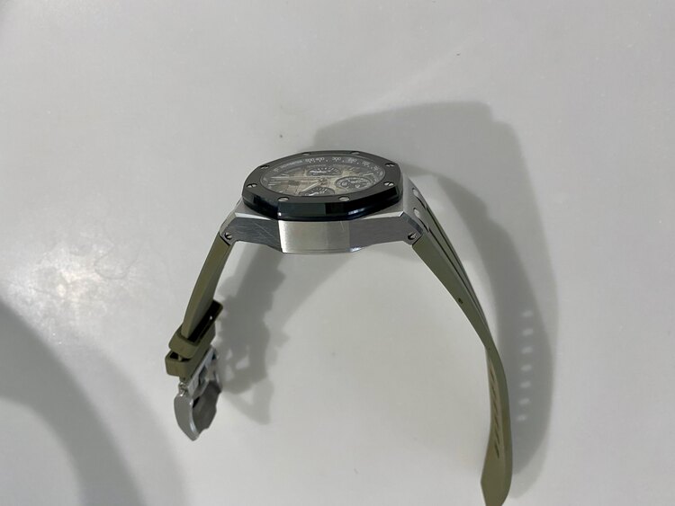 オーデマピゲ ロイヤルオークオフショア 26420SO.OO.A600CA.0（高級時計）の商品画像 - 査定依頼日：2025年4月13日 - 最高査定価格：4,800,000円