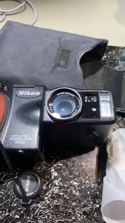 COOLPIX905（カメラ）の商品画像 - 査定依頼日：2026年4月15日 - 最高査定価格：500円