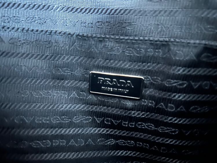 プラダ  （ブランドバッグ）の商品画像 - 査定依頼日：2026年2月8日 - 最高査定価格：50,000円