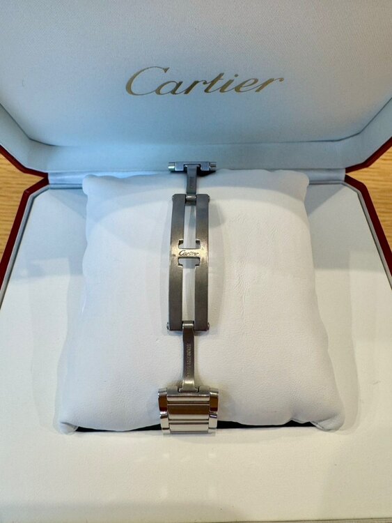 カルティエ タンク W51008Q3　321（高級時計）の商品画像 - 査定依頼日：2024年12月18日 - 最高査定価格：310,000円
