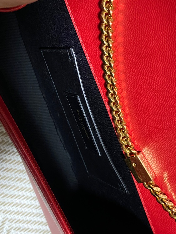 イブサンローラン  （ブランドバッグ）の商品画像 - 査定依頼日：2025年6月7日 - 最高査定価格：135,000円