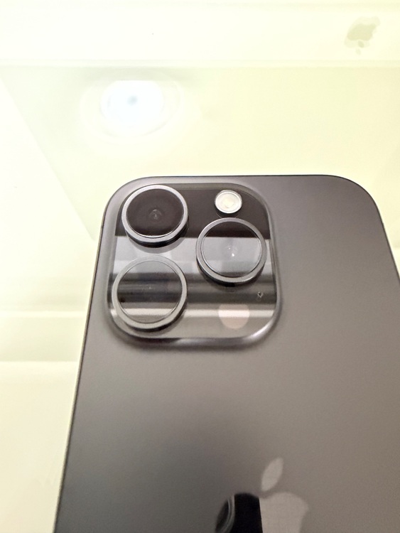 iPhone 15 Pro 256GB SIMフリー（スマホ）の商品画像 - 査定依頼日：2025年9月25日 - 最高査定価格：110,000円