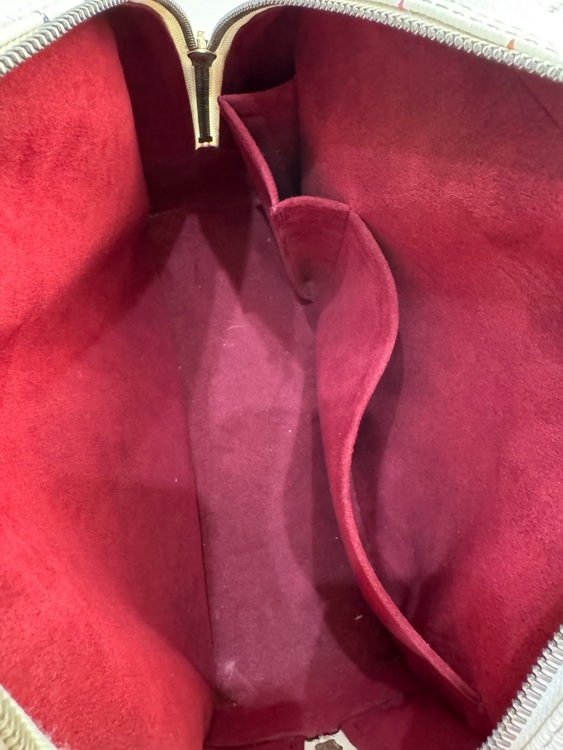 ルイヴィトン マルチカラー （ブランドバッグ）の商品画像 - 査定依頼日：2025年8月20日 - 最高査定価格：130,000円