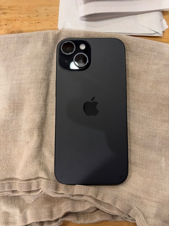 iPhone iPhone 15 256GB SIMフリー（スマホ）の商品画像 - 査定依頼日：2026年5月29日 - 最高査定価格：71,000円