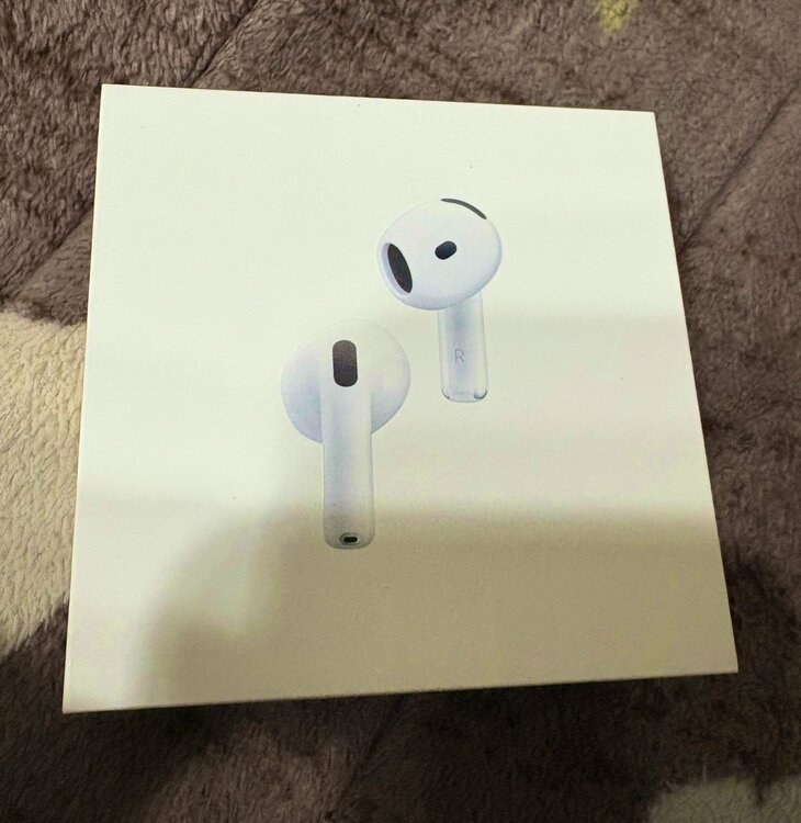 AirPods 第4世代 アクティブノイズキャンセリング搭載 MXP93（オーディオ・スピーカー）の商品画像 - 査定依頼日：2025年3月3日