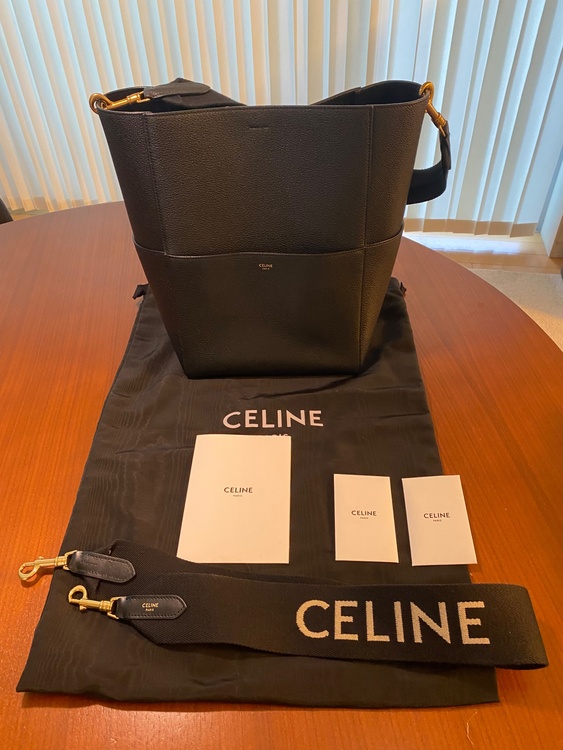 CELINE サングルバッグ（Sangle）（ブランドバッグ）の商品画像 - 査定依頼日：2026年3月9日 - 最高査定価格：140,000円