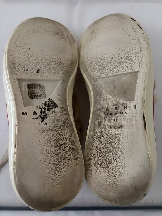 スニーカー（古着・ファッション）の商品画像 - 査定依頼日：2025年11月19日 - 最高査定価格：1,500円