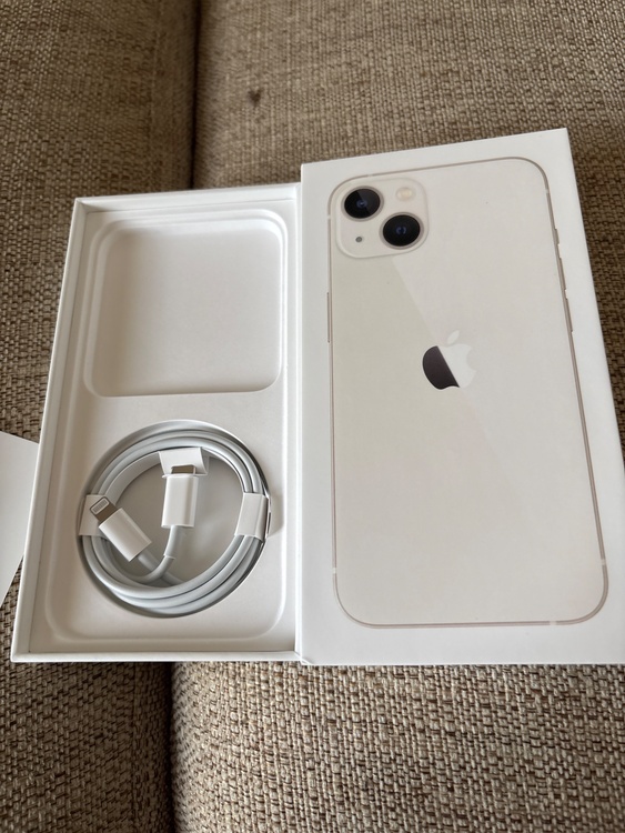 iPhone 13 128GB SIMフリー（スマホ）の商品画像 - 査定依頼日：2026年3月3日 - 最高査定価格：36,000円