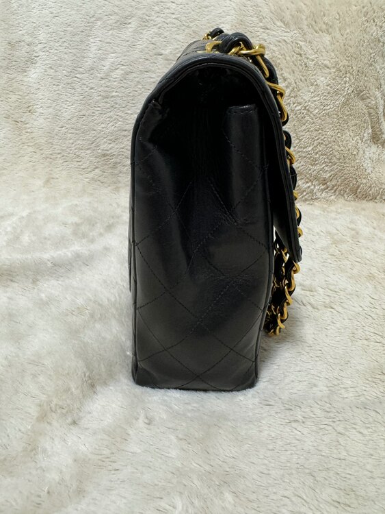 CHANELデカマトラッセ（ブランドバッグ）の商品画像 - 査定依頼日：2024年5月4日 - 最高査定価格：360,000円