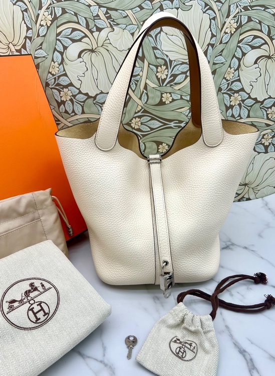 ピコタンロックmm（ブランドバッグ）の商品画像 - 査定依頼日：2026年2月20日 - 最高査定価格：500,000円