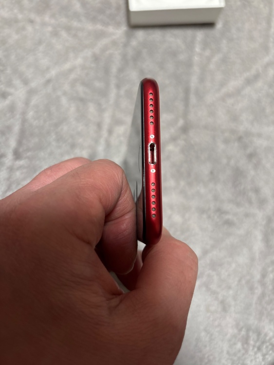 iPhoneSE 第二世代（スマホ）の商品画像 - 査定依頼日：2026年3月6日 - 最高査定価格：13,000円