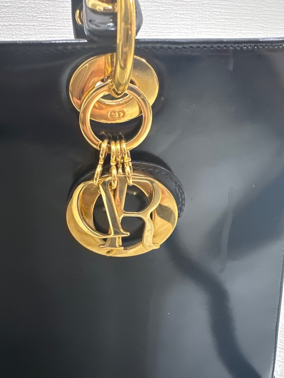 レディディオール　パテントレザー（ブランドバッグ）の商品画像 - 査定依頼日：2025年11月29日 - 最高査定価格：50,000円