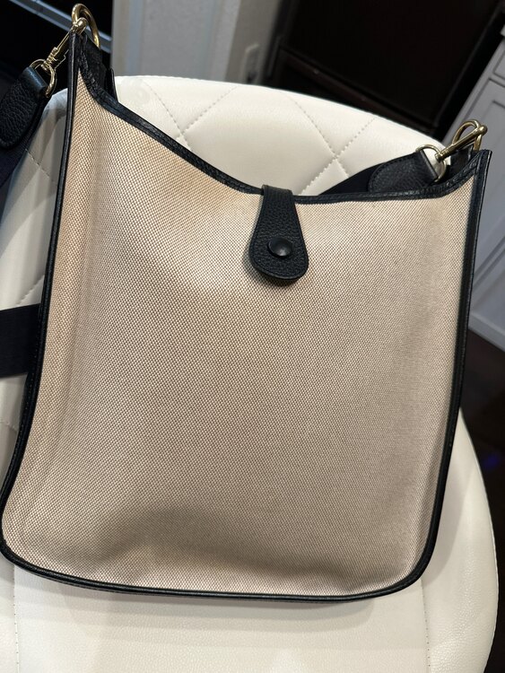 エブリンGM（ブランドバッグ）の商品画像 - 査定依頼日：2025年4月15日 - 最高査定価格：90,000円