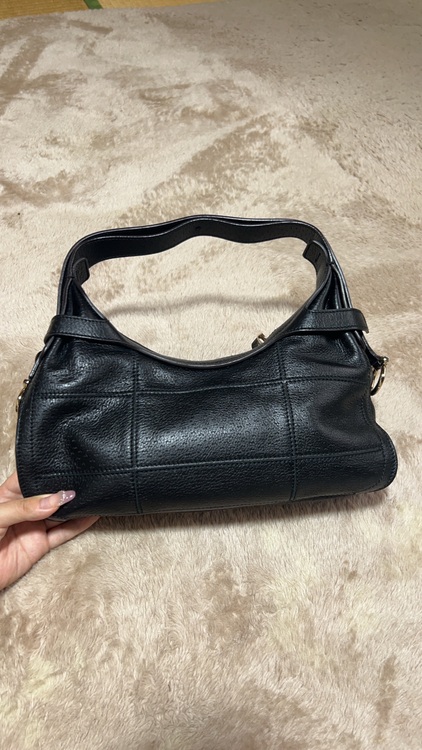 フェラガモ  （ブランドバッグ）の商品画像 - 査定依頼日：2025年7月7日 - 最高査定価格：3,000円