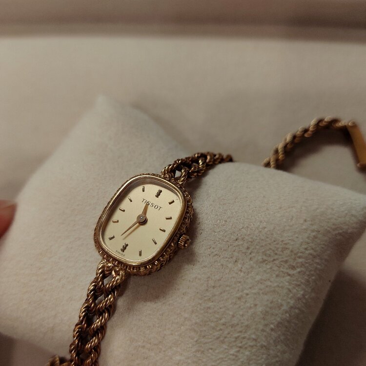 Tissot（ティソ） K18YG レディースクォーツ腕時計（高級時計）の商品画像 - 査定依頼日：2026年5月29日 - 最高査定価格：350,000円