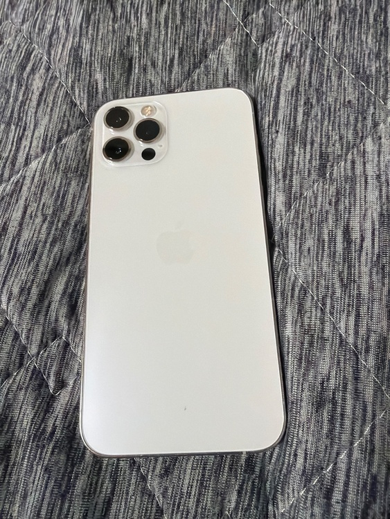 iPhone iPhone 12 Pro 128GB Softbank（スマホ）の商品画像 - 査定依頼日：2026年7月20日 - 最高査定価格：30,000円