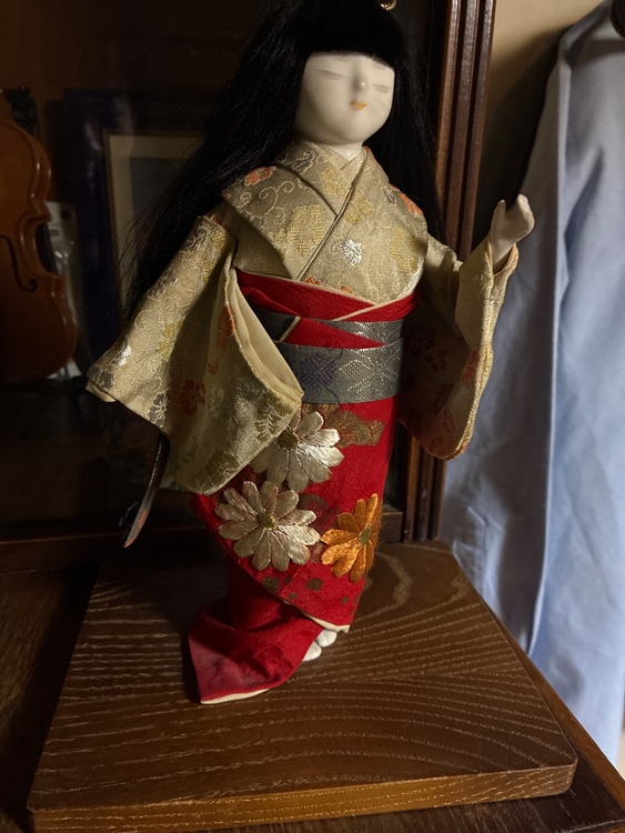 日本人形（美術品・骨董品）の商品画像 - 査定依頼日：2026年1月4日 - 最高査定価格：500円