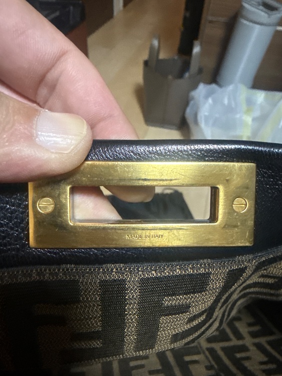 フェンディ  （ブランドバッグ）の商品画像 - 査定依頼日：2025年11月4日 - 最高査定価格：700,000円