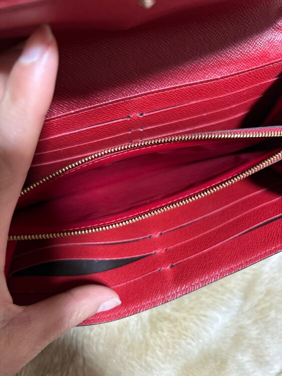 ポルトフォイユ サラ　レティーロ（ブランド財布・小物）の商品画像 - 査定依頼日：2025年4月11日 - 最高査定価格：14,000円