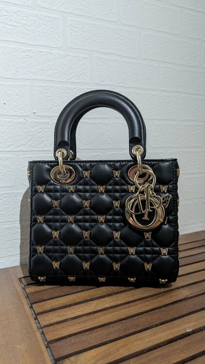 ディオールブックトート（ブランドバッグ）の商品画像 - 査定依頼日：2026年4月27日 - 最高査定価格：440,000円