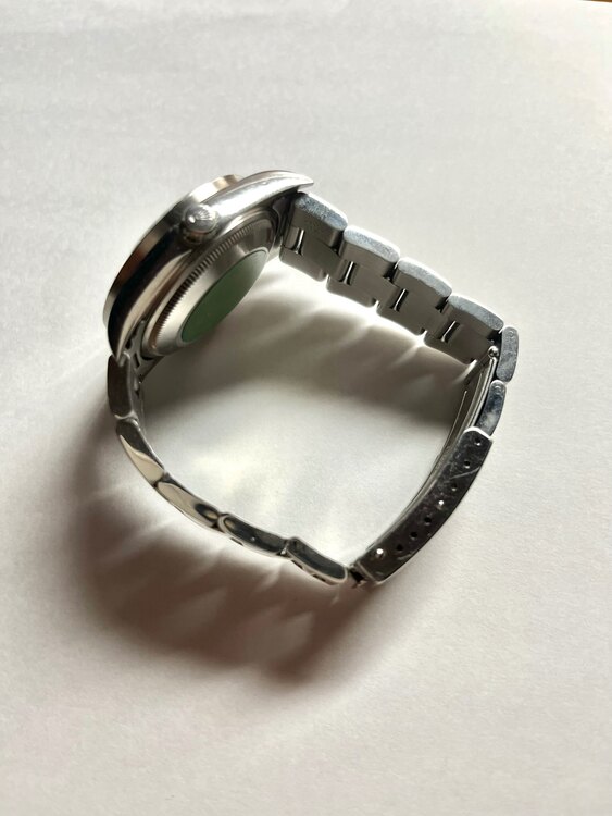 ロレックス パーペチュアルデイト 1521（高級時計）の商品画像 - 査定依頼日：2024年12月28日 - 最高査定価格：380,000円