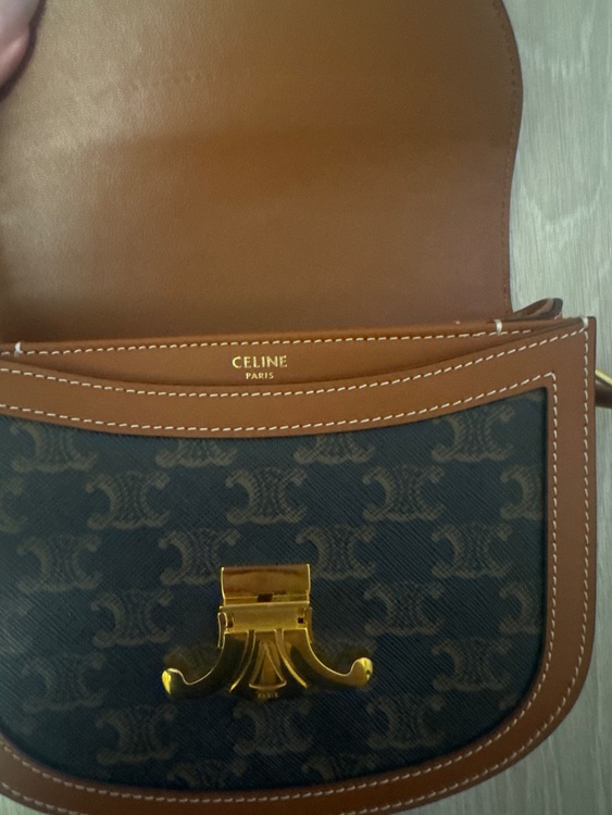 カバン（ブランドバッグ）の商品画像 - 査定依頼日：2025年8月13日 - 最高査定価格：210,000円