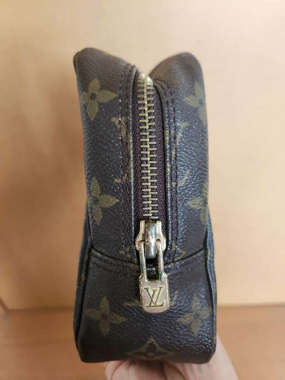 ルイヴィトン（ブランド財布・小物）の商品画像 - 査定依頼日：2025年3月19日 - 最高査定価格：15,000円
