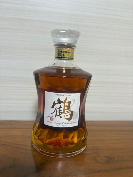 ニッカウイスキー『鶴』（お酒）の商品画像 - 査定依頼日：2026年6月1日 - 最高査定価格：19,000円