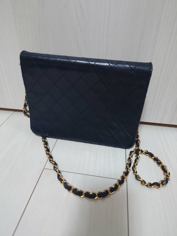 マトラッセ チェーンショルダー　ブラック　ラムスキン　ゴールド金具（ブランドバッグ）の商品画像 - 査定依頼日：2026年6月1日 - 最高査定価格：250,000円